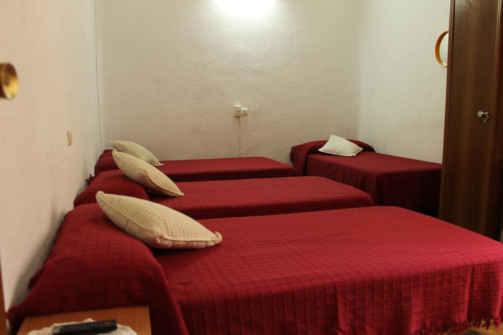 Hostal Xucar Madrid Zimmer foto